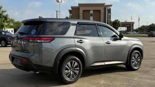 2025 Nissan Pathfinder S