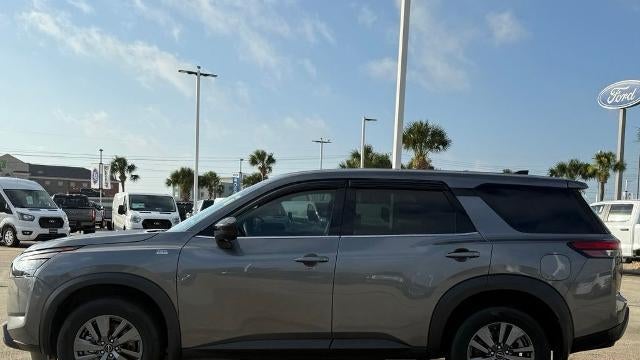 2025 Nissan Pathfinder S
