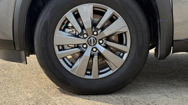 2025 Nissan Pathfinder S