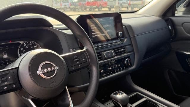 2025 Nissan Pathfinder S
