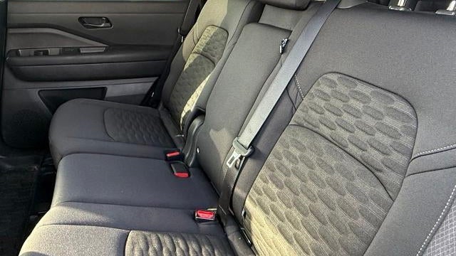 2025 Nissan Pathfinder S