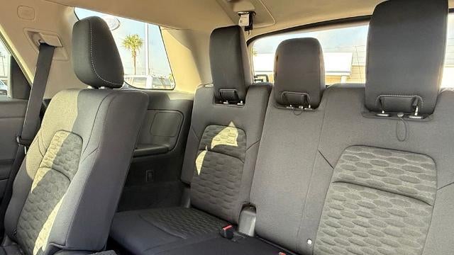 2025 Nissan Pathfinder S
