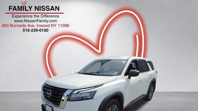 2025 Nissan Pathfinder S