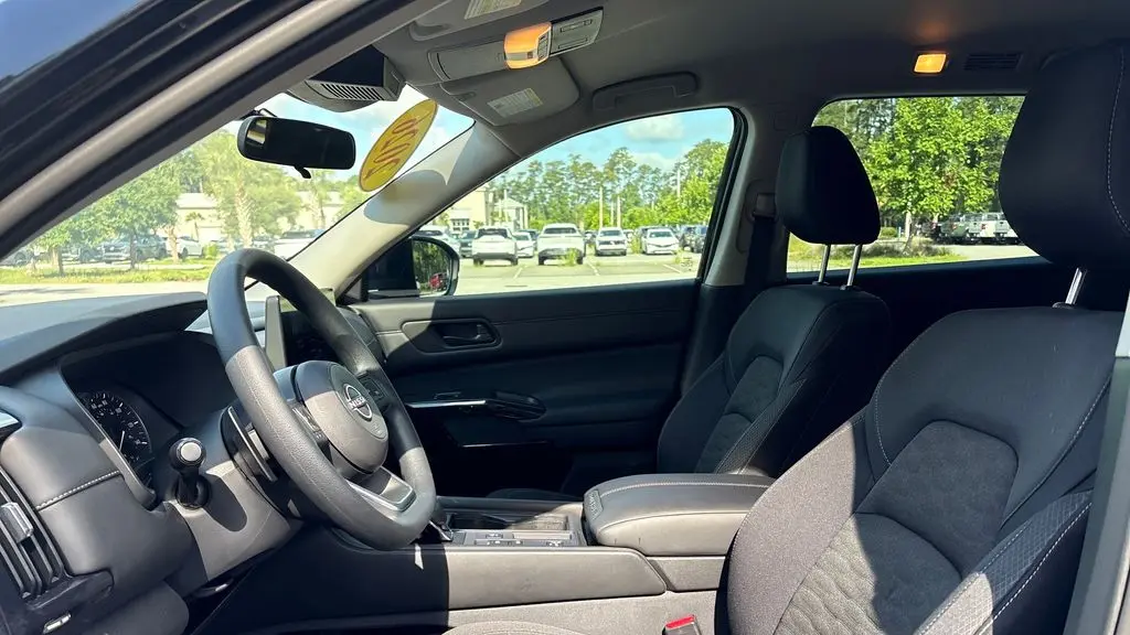 2026 Nissan Pathfinder S