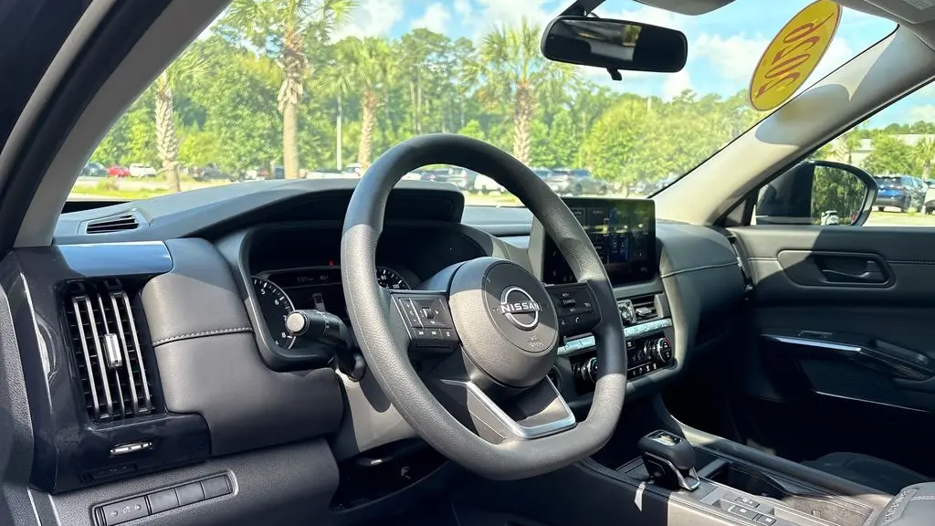 2026 Nissan Pathfinder S