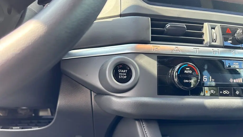 2026 Nissan Pathfinder S