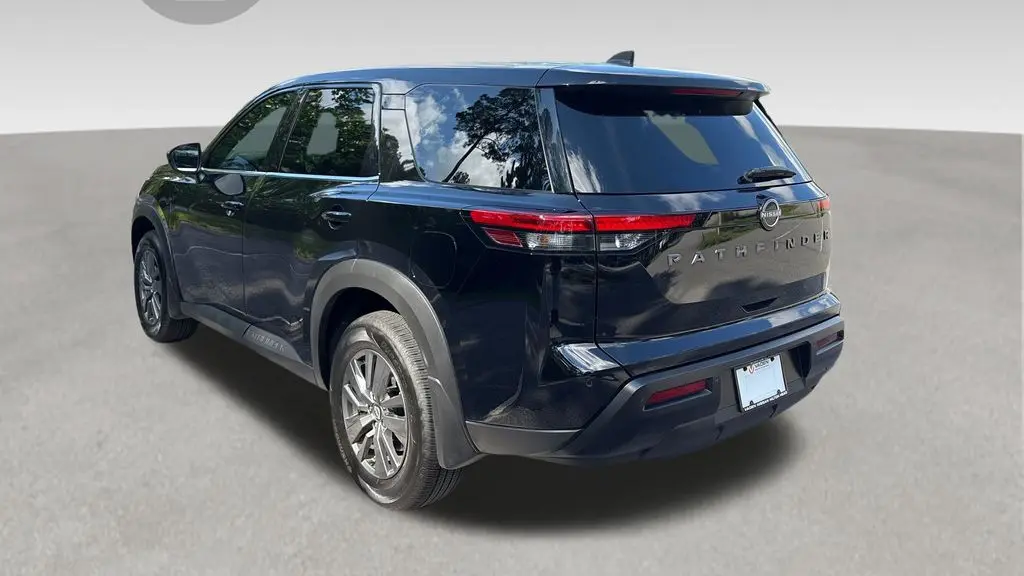 2026 Nissan Pathfinder S