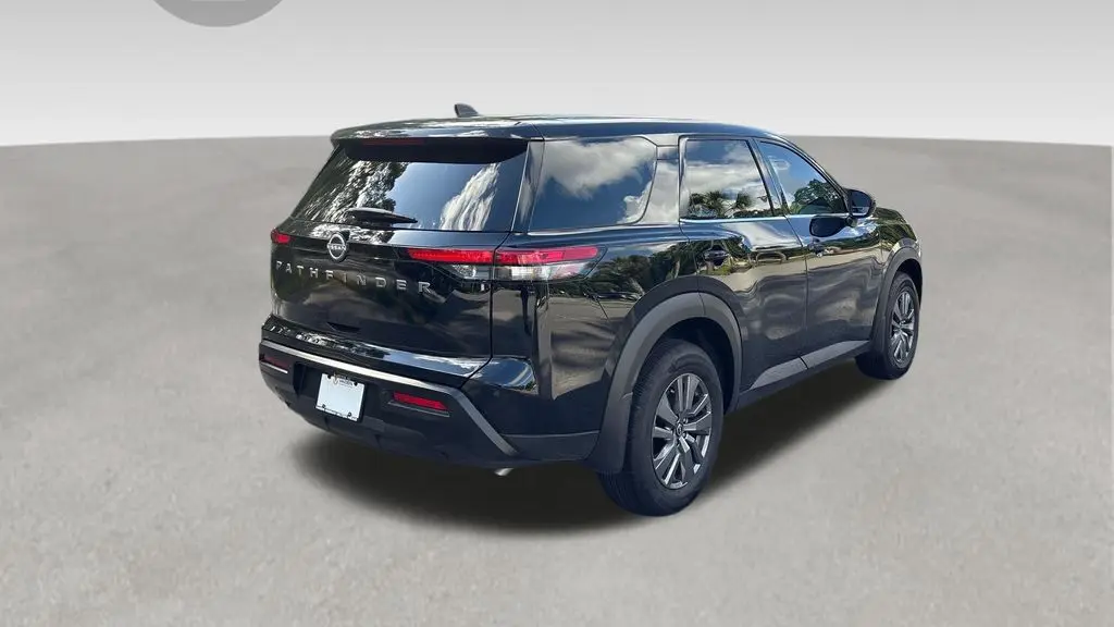 2026 Nissan Pathfinder S