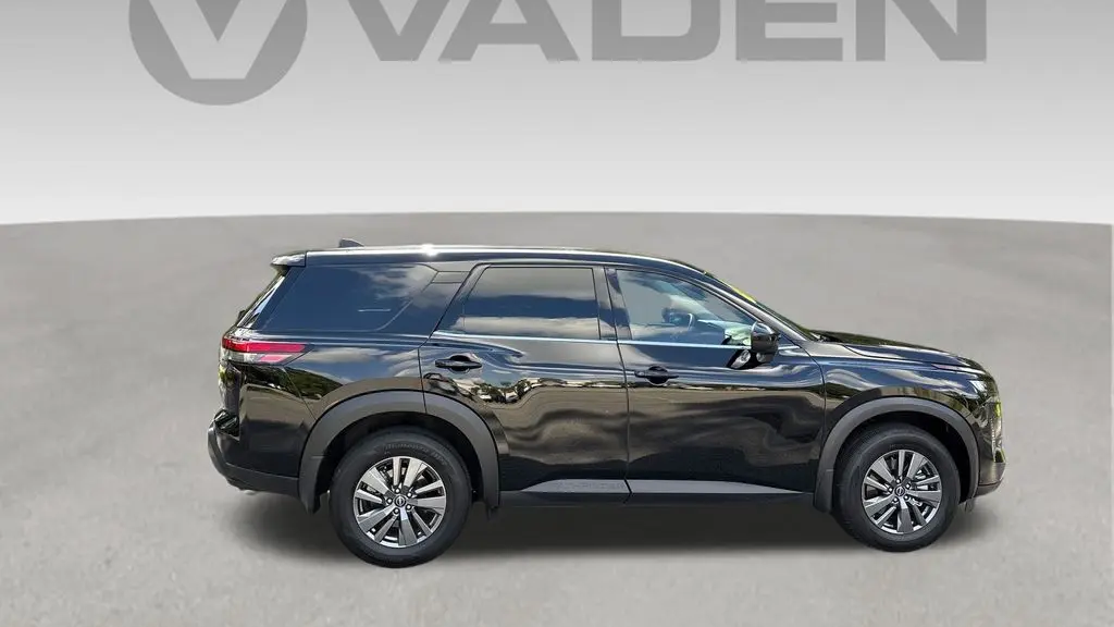 2026 Nissan Pathfinder S