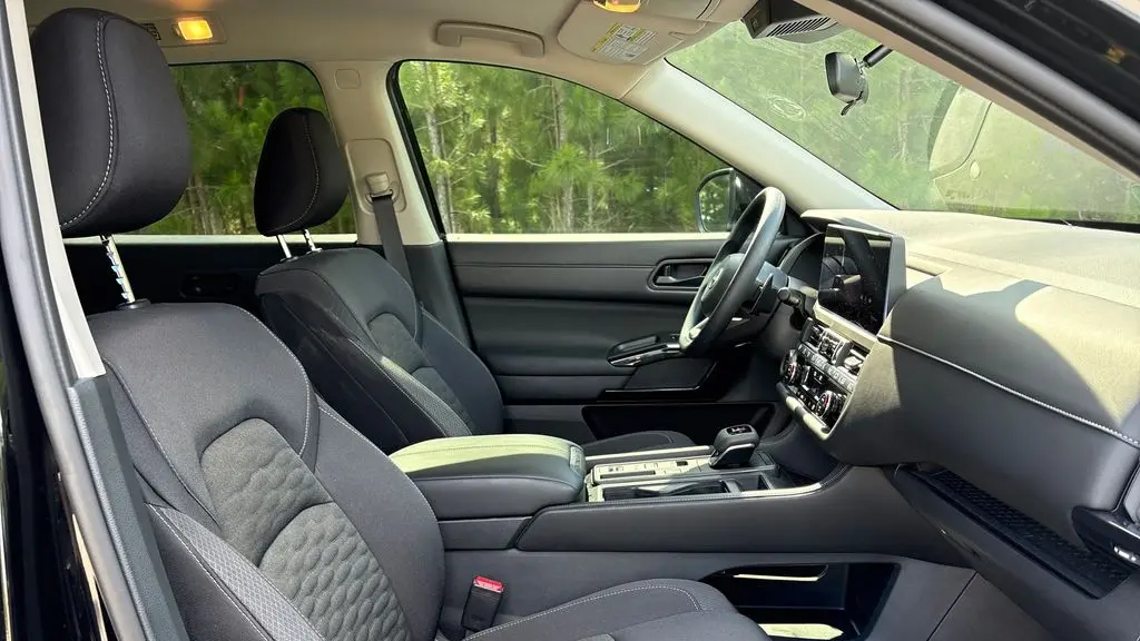 2026 Nissan Pathfinder S