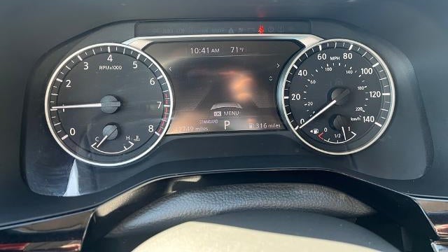 2024 Nissan Pathfinder SV