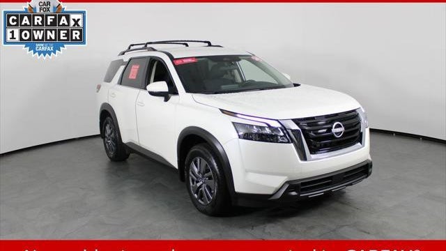 2024 Nissan Pathfinder SV
