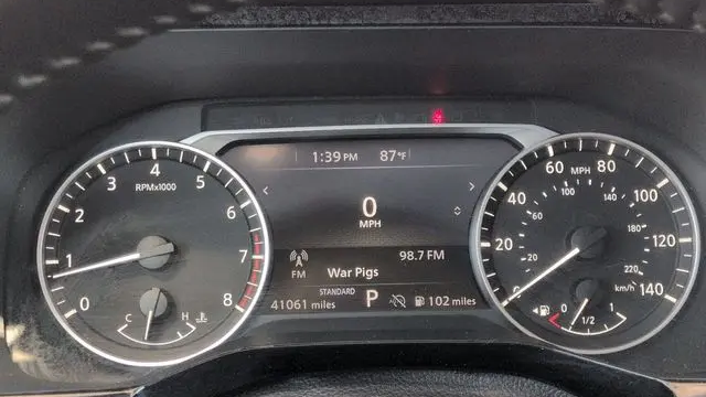 2025 Nissan Pathfinder SV