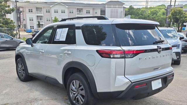2025 Nissan Pathfinder SV