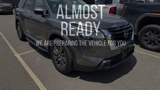2022 Nissan Pathfinder SV
