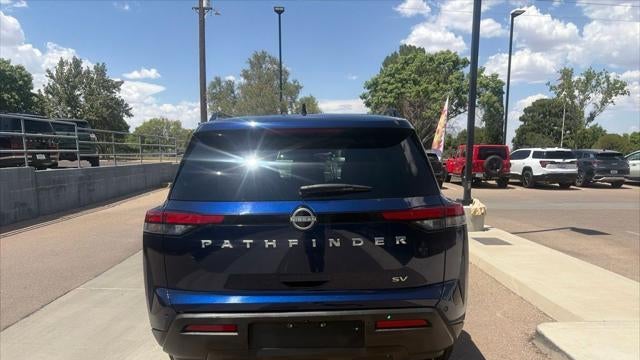 2024 Nissan Pathfinder SV