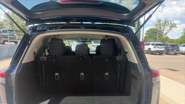 2024 Nissan Pathfinder SV