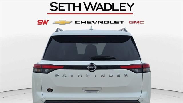 2025 Nissan Pathfinder SV