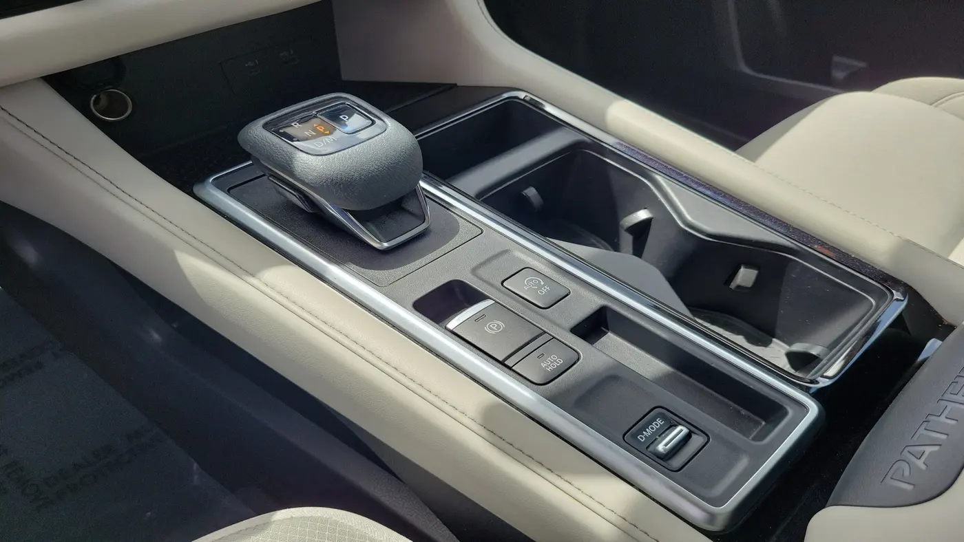 2022 Nissan Pathfinder - $19,880