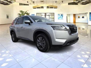 2024 Nissan Pathfinder with Brilliant Silver Metallic Exterior