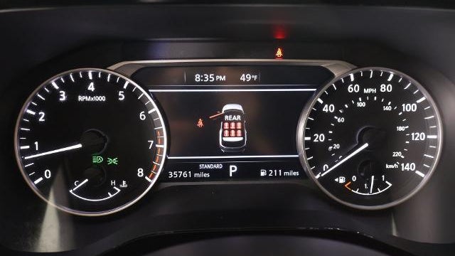 2025 Nissan Pathfinder SV