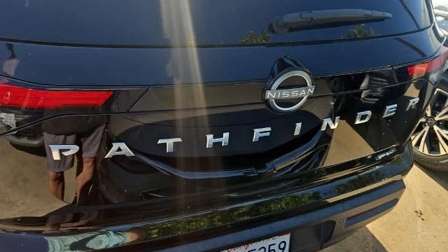 2022 Nissan Pathfinder SV