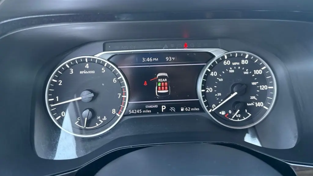 2024 Nissan Pathfinder SV