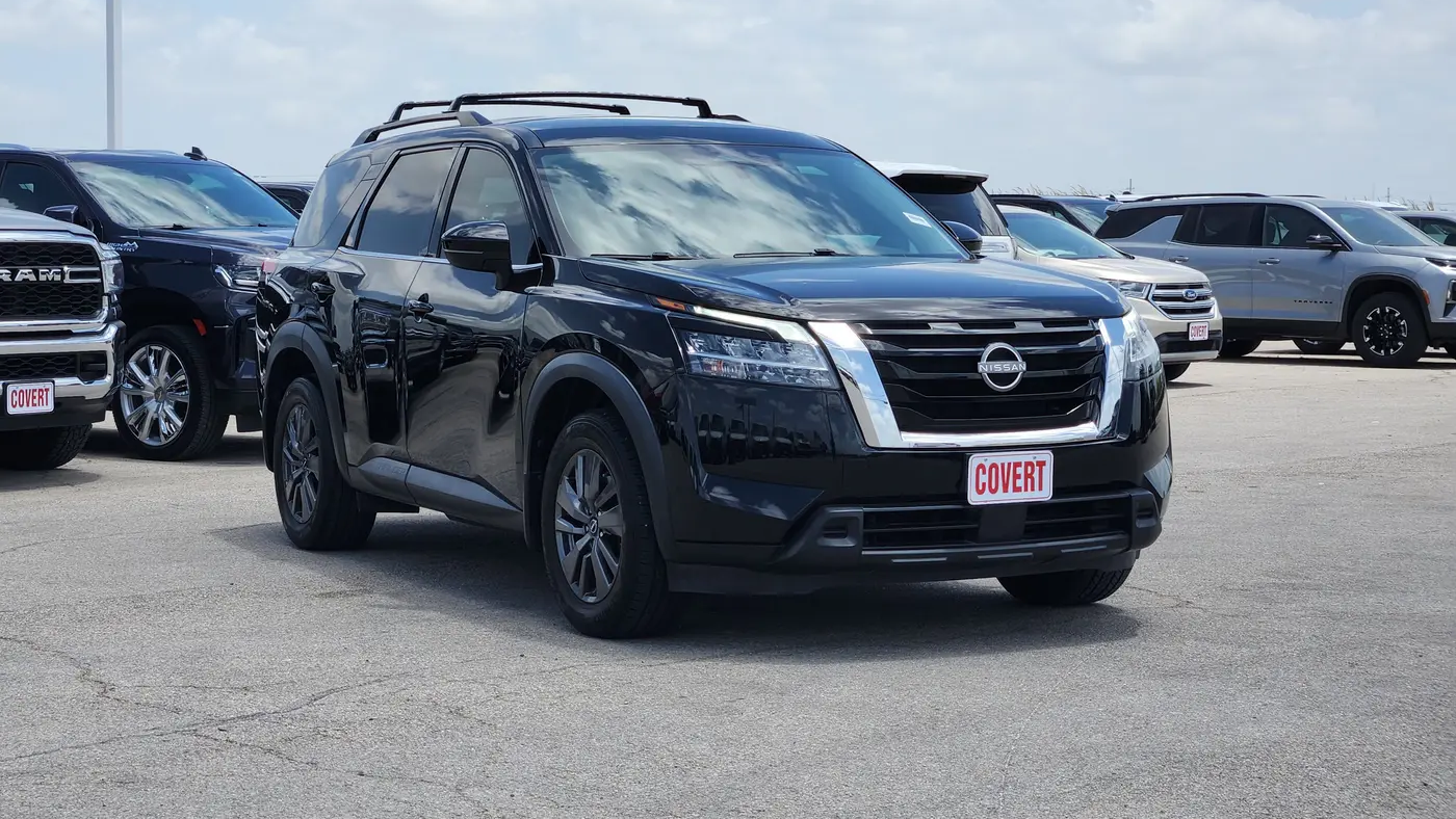 2022 Nissan Pathfinder SV