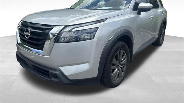 2023 Nissan Pathfinder SV