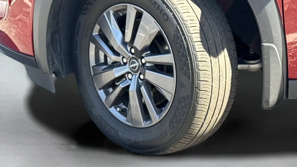 2023 Nissan Pathfinder SV