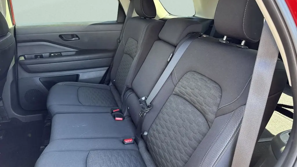 2023 Nissan Pathfinder SV