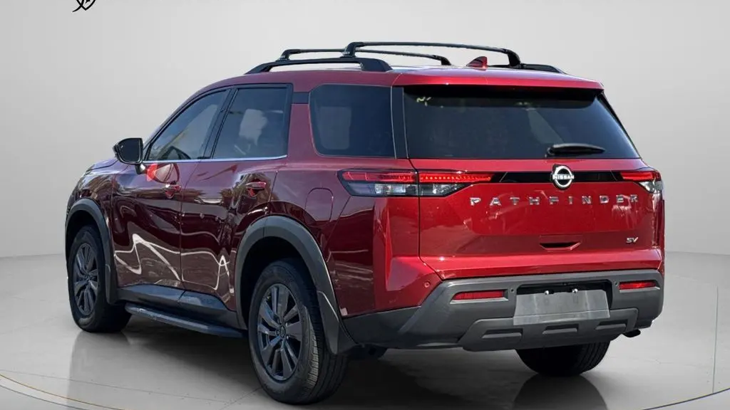 2023 Nissan Pathfinder SV