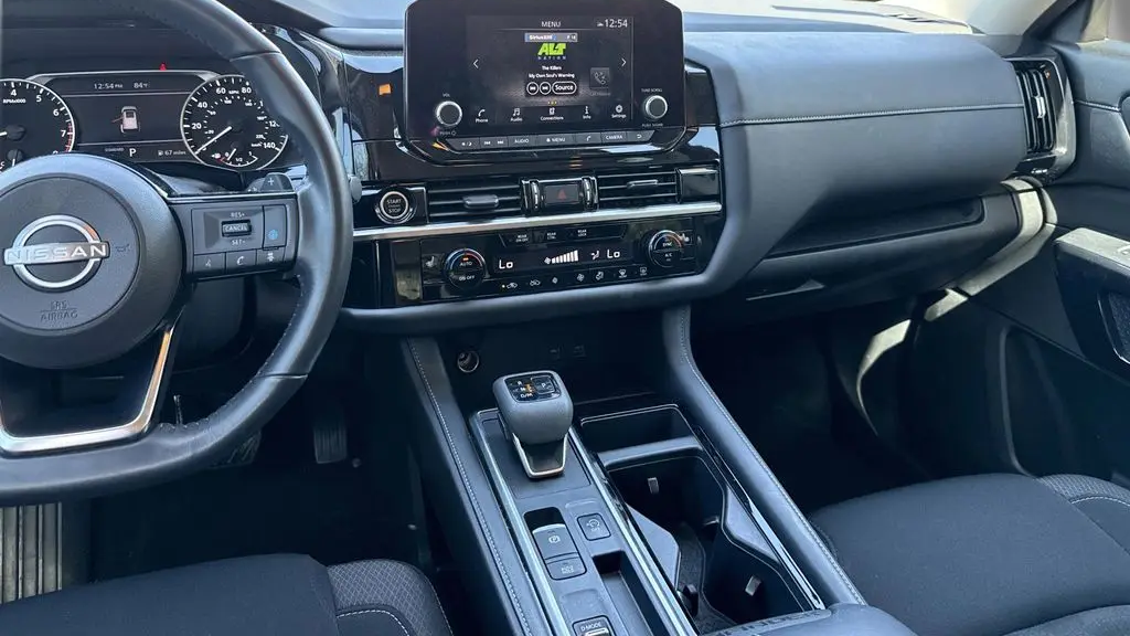 2023 Nissan Pathfinder SV