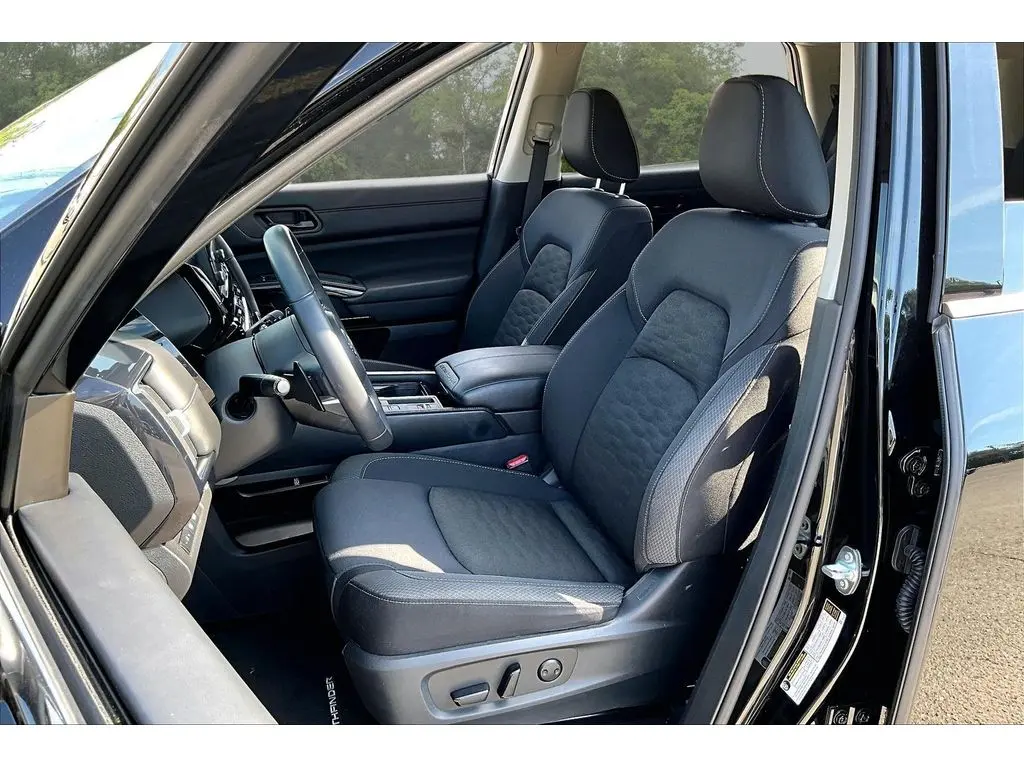 2025 Nissan Pathfinder - $30,600