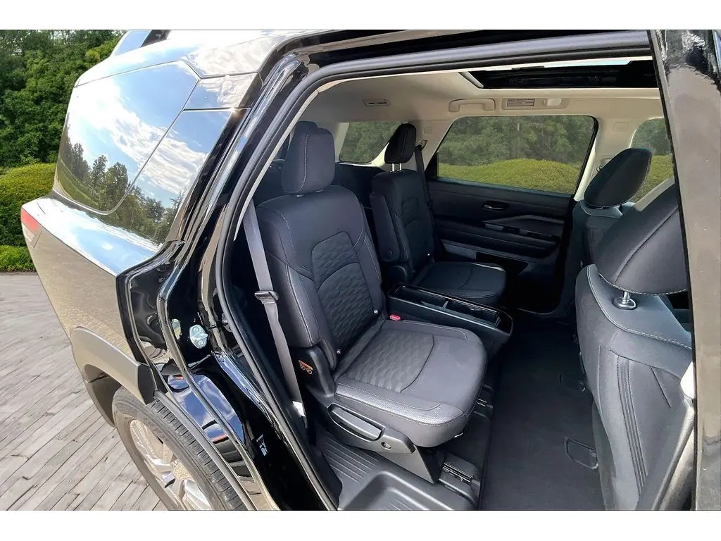 2025 Nissan Pathfinder - $30,600