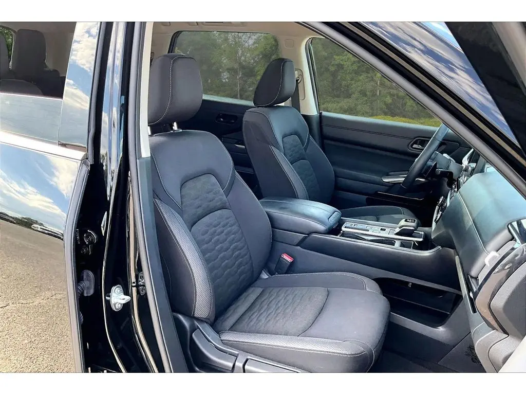 2025 Nissan Pathfinder - $30,600