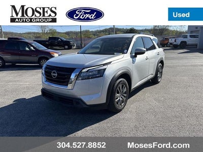 Photo of a 2025 Nissan Pathfinder AWD SV 4DR SUV for sale