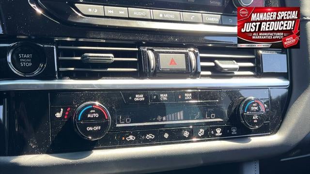 2025 Nissan Pathfinder SV