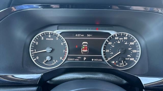 2025 Nissan Pathfinder SV