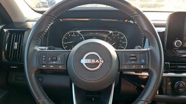 2025 Nissan Pathfinder SV