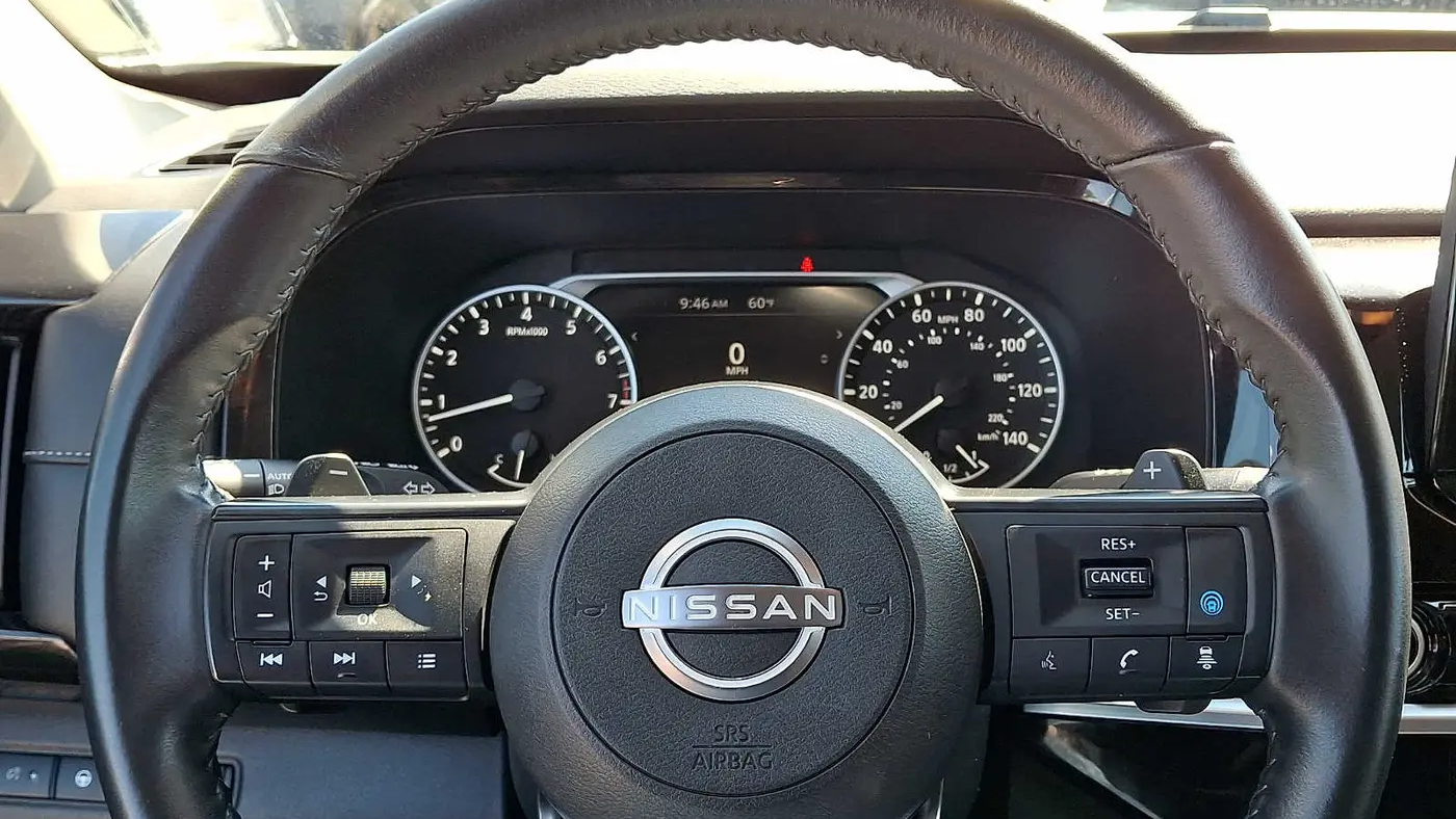 2024 Nissan Pathfinder SV