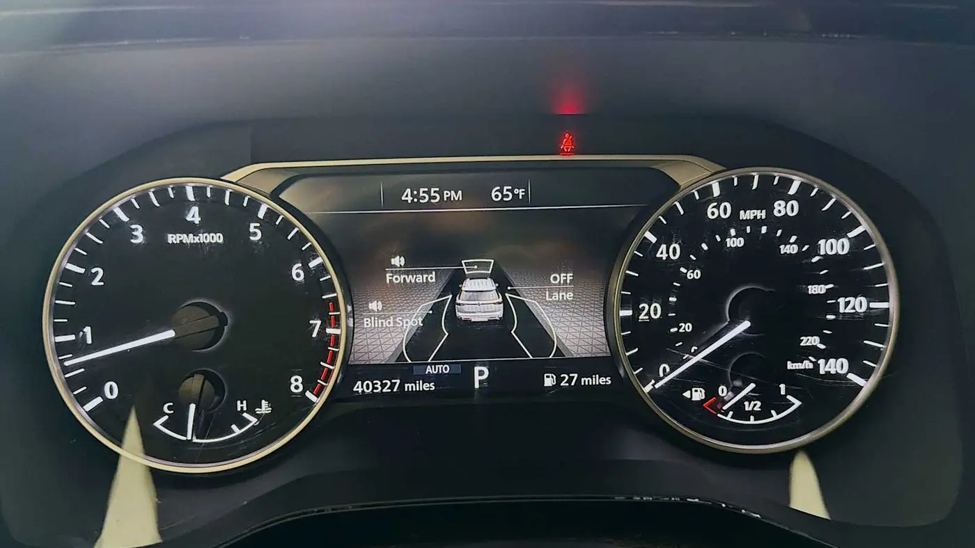 2024 Nissan Pathfinder SV