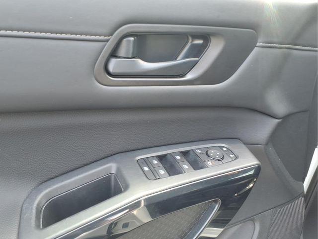 2025 Nissan Pathfinder - $31,900
