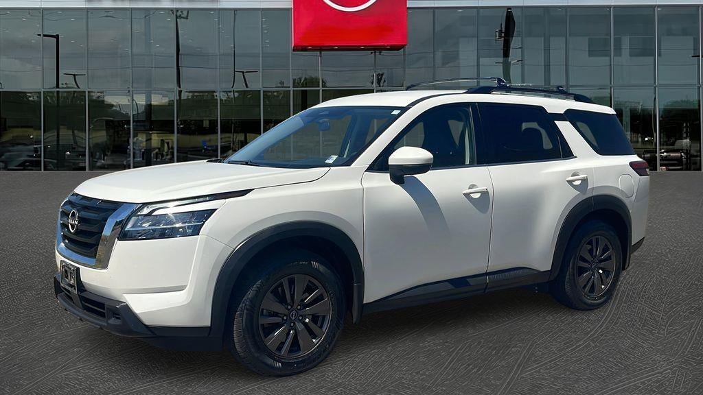 2022 Nissan Pathfinder SV