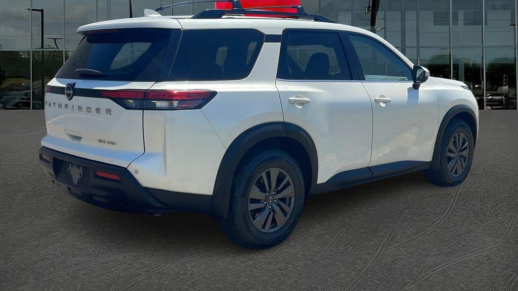 2022 Nissan Pathfinder SV