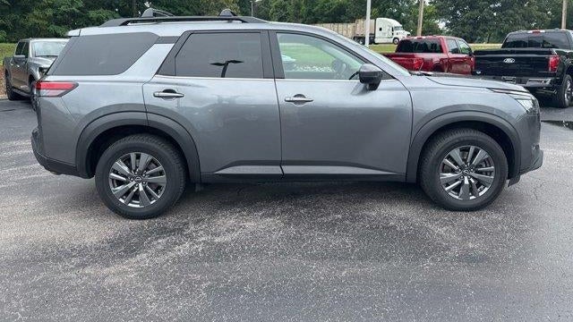 2023 Nissan Pathfinder SV