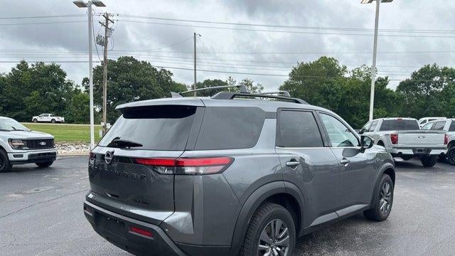 2023 Nissan Pathfinder SV