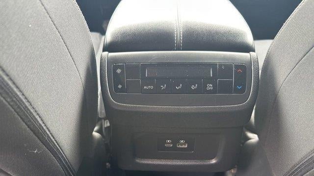2023 Nissan Pathfinder SV