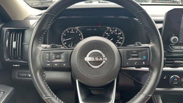 2023 Nissan Pathfinder SV