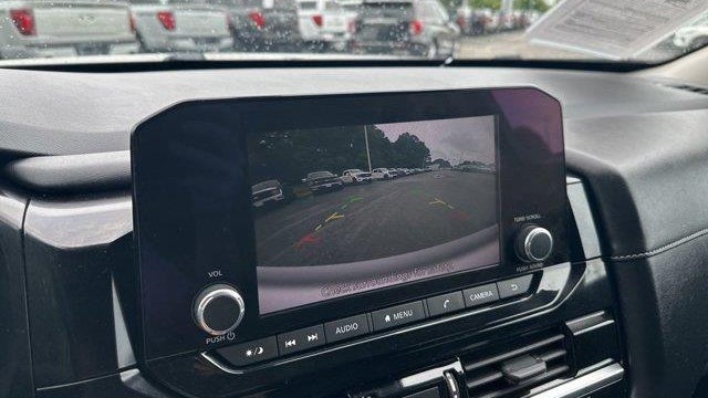 2023 Nissan Pathfinder SV